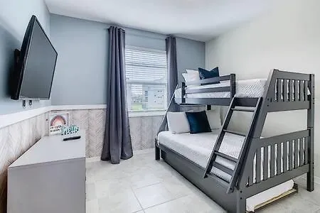 Comfy 3br Lakeview With 2clubhouses Holiday home *