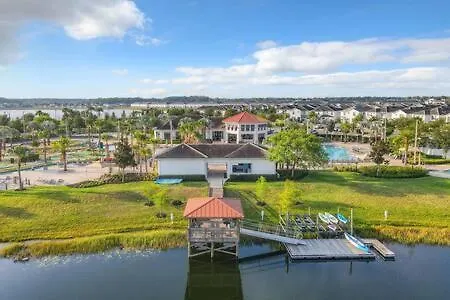 Dazzling Thematic 4br With Waterpark & Private Pool Holiday home *