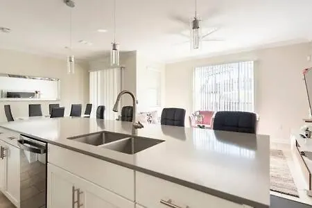 Dazzling Thematic 4br With Waterpark & Private Pool Holiday home Kissimmee