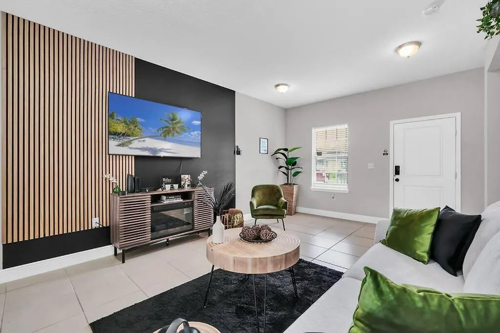 Uniquely Chic Near Disney!