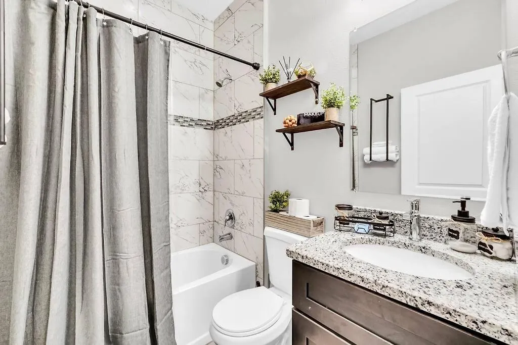 Apartment Uniquely Chic Near Disney! Kissimmee