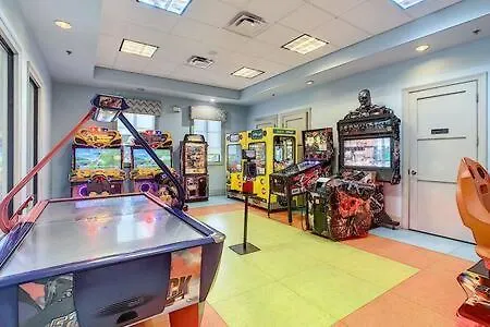 Magnificent Thematic 2br With Game & Waterpark