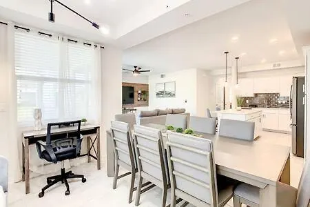 Wonderful 2br With 2 Clubhouses *