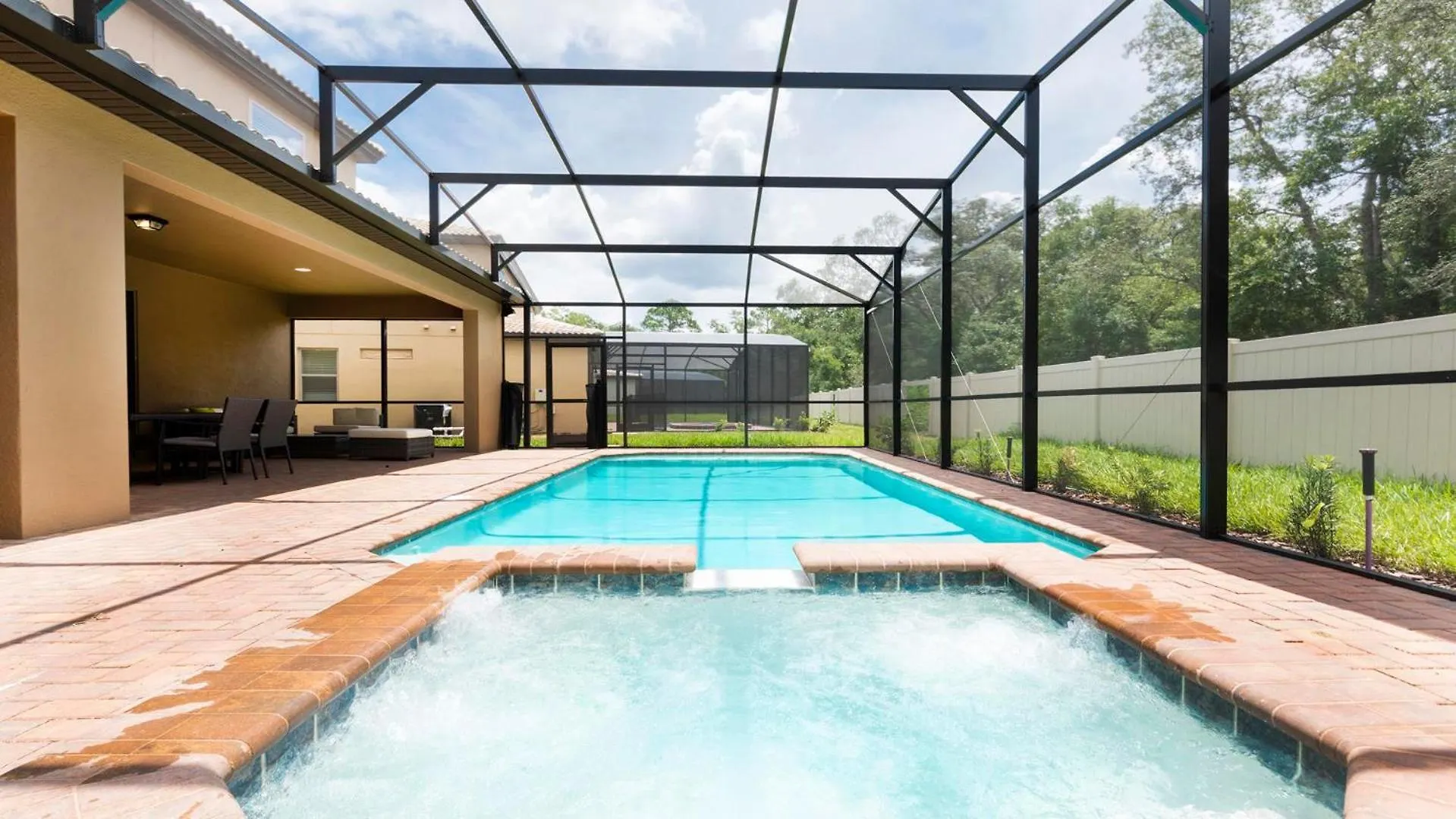 Spacious Family With Pool & Game