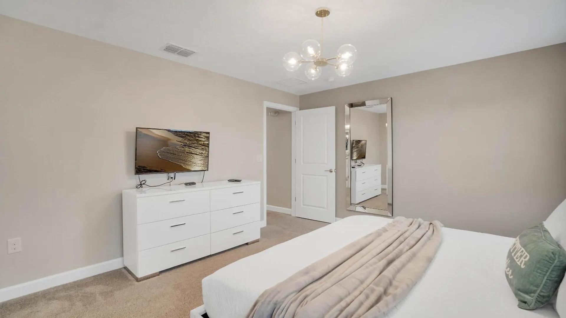 Holiday home 4 Bedrooms- 3 Bathrooms - Storey 4819 Ds