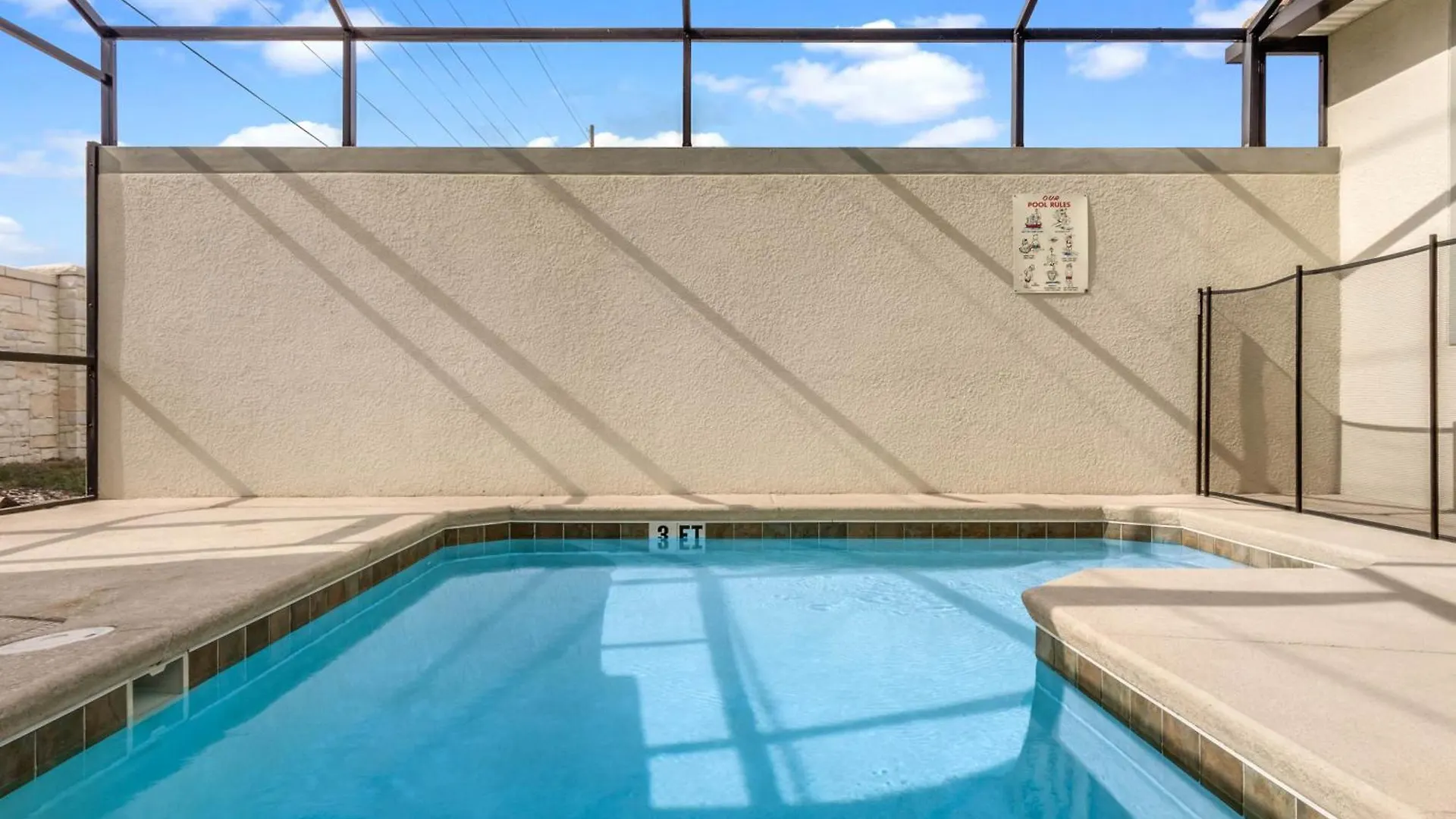 5 Bedrooms - 4 Bathrooms- Storey 4921 Wa Holiday home *
