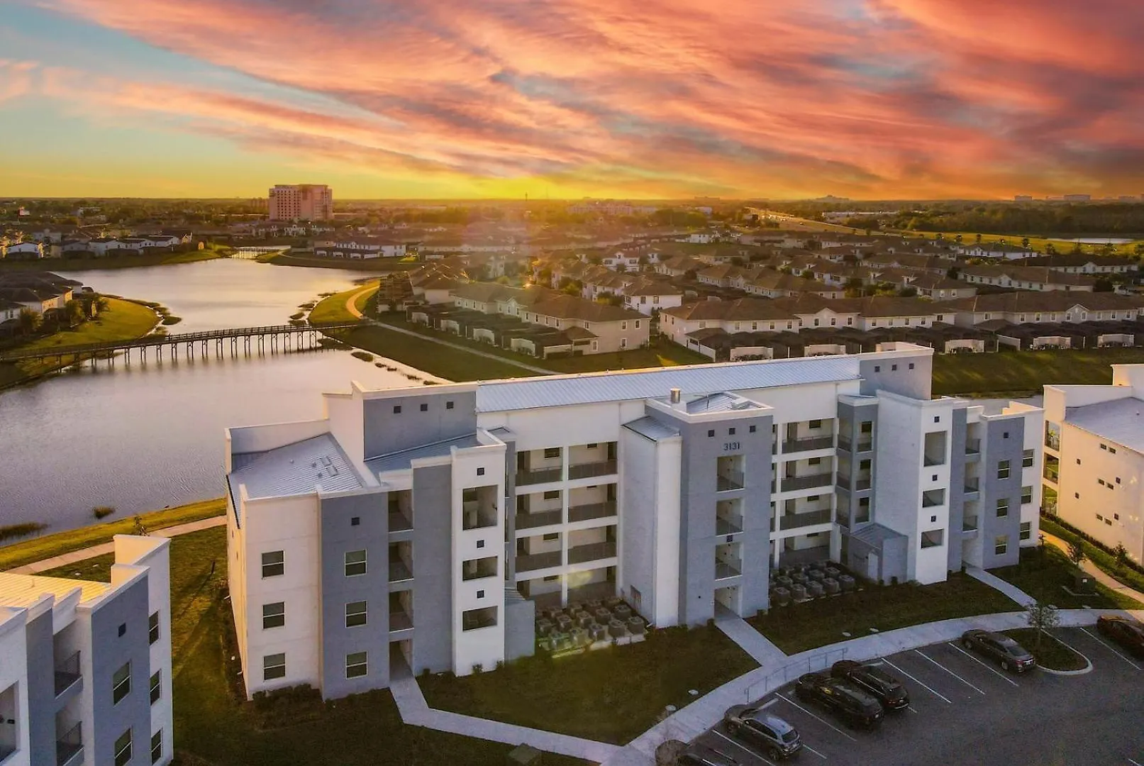 - Storey 428 * Kissimmee