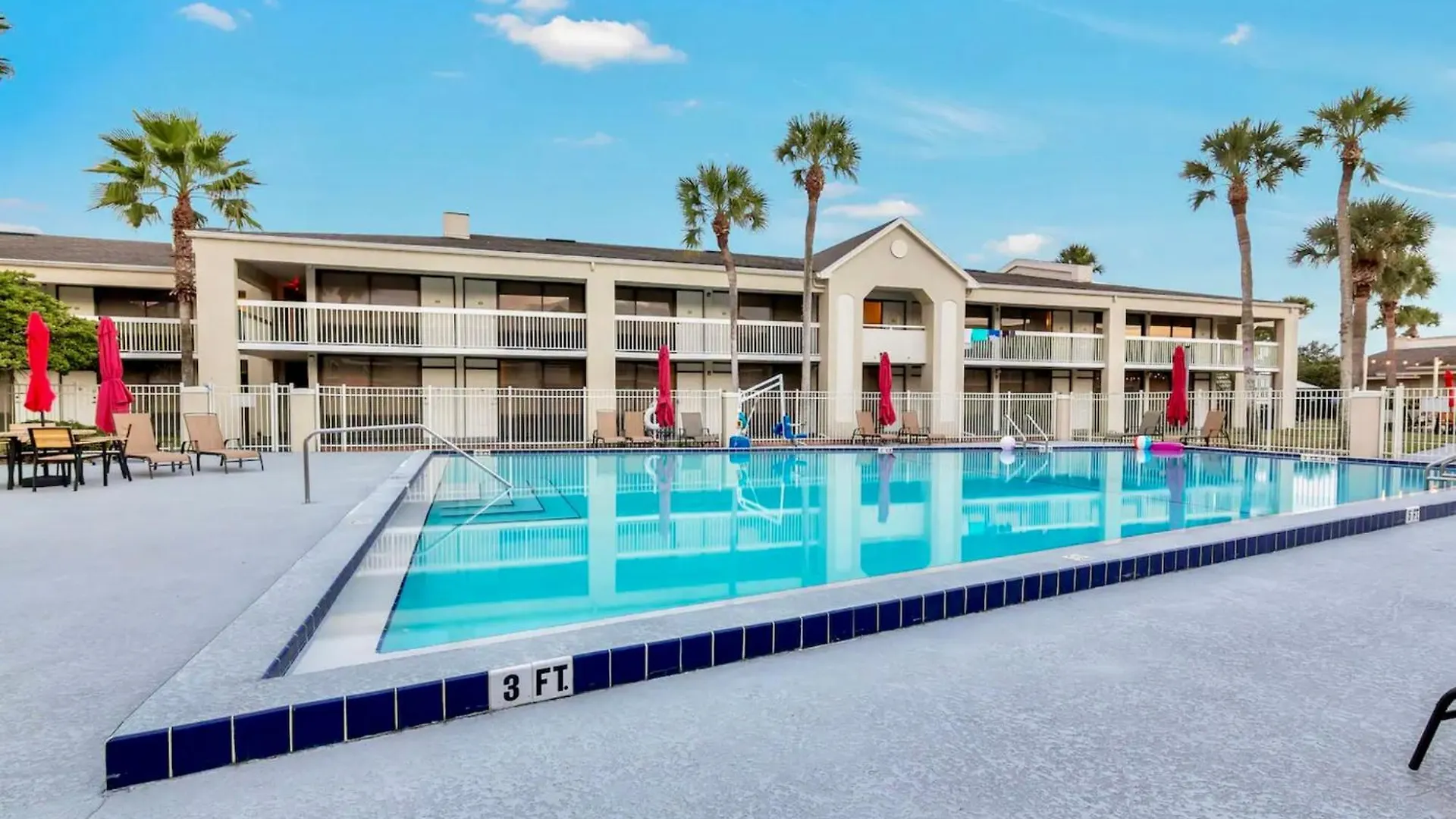 Apartment Pool - Wifi - Parking - Location !