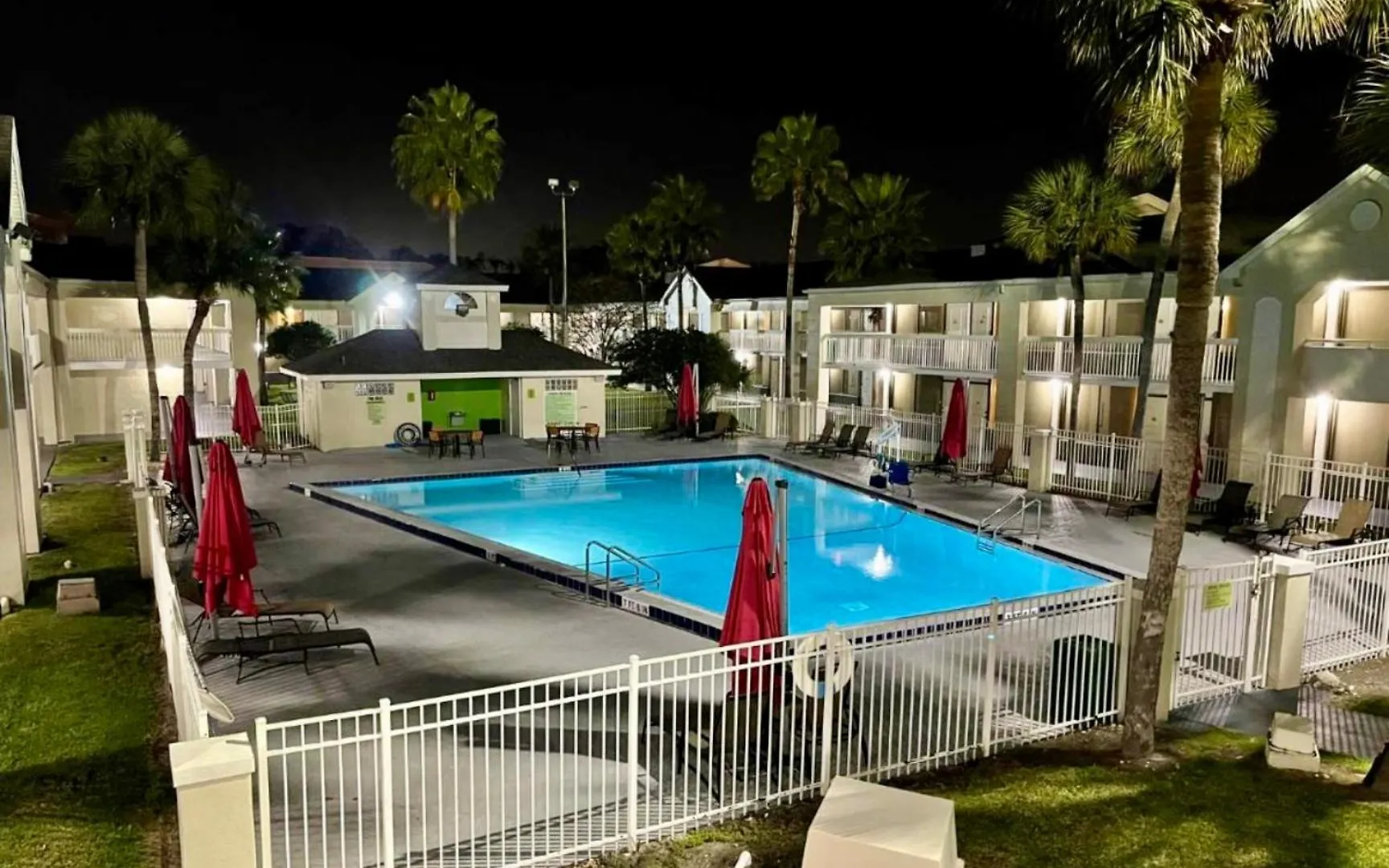 Pool - Wifi - Parking - Location ! *