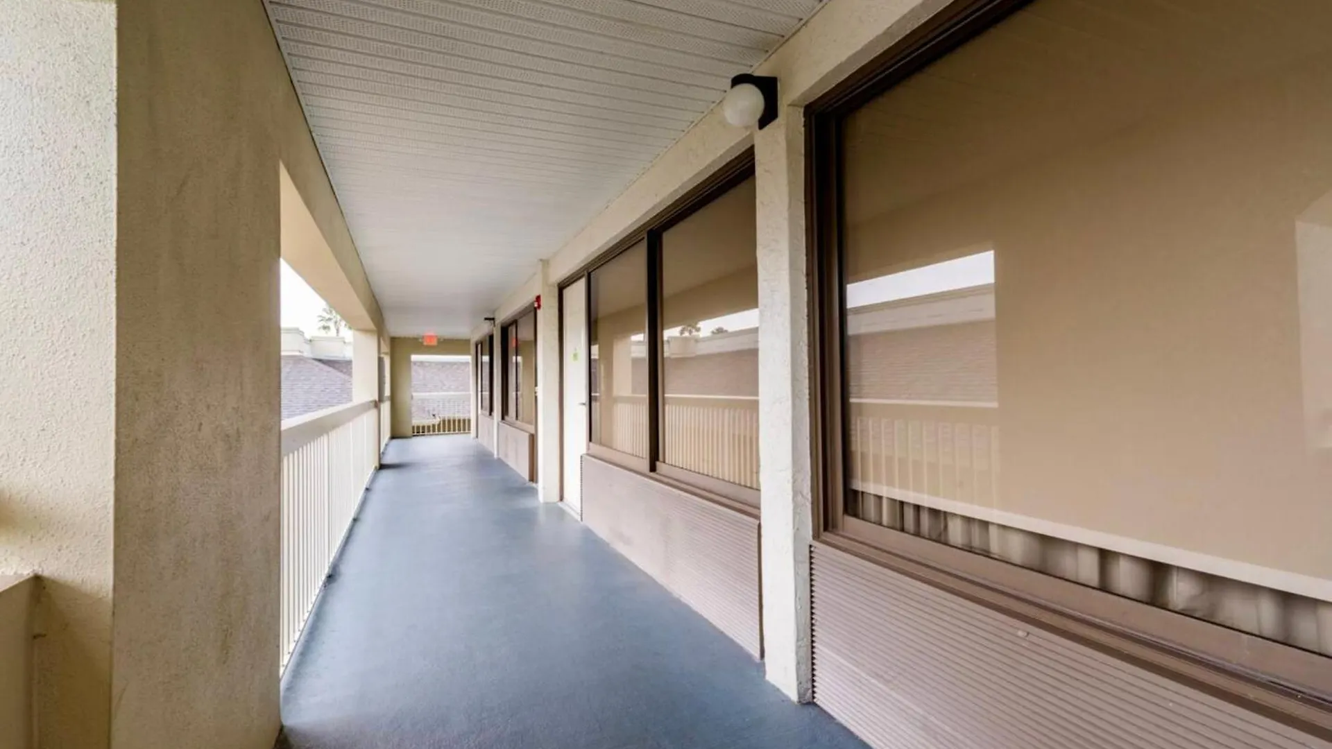 Apartment Pool - Wifi - Parking - Location !