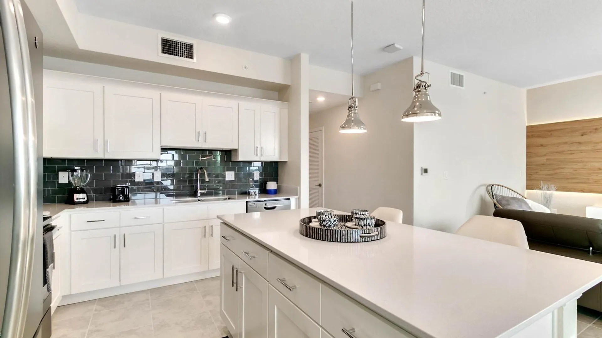 2 Bedrooms - 2 Bathrooms - Storey 3131-303 Pc Kissimmee