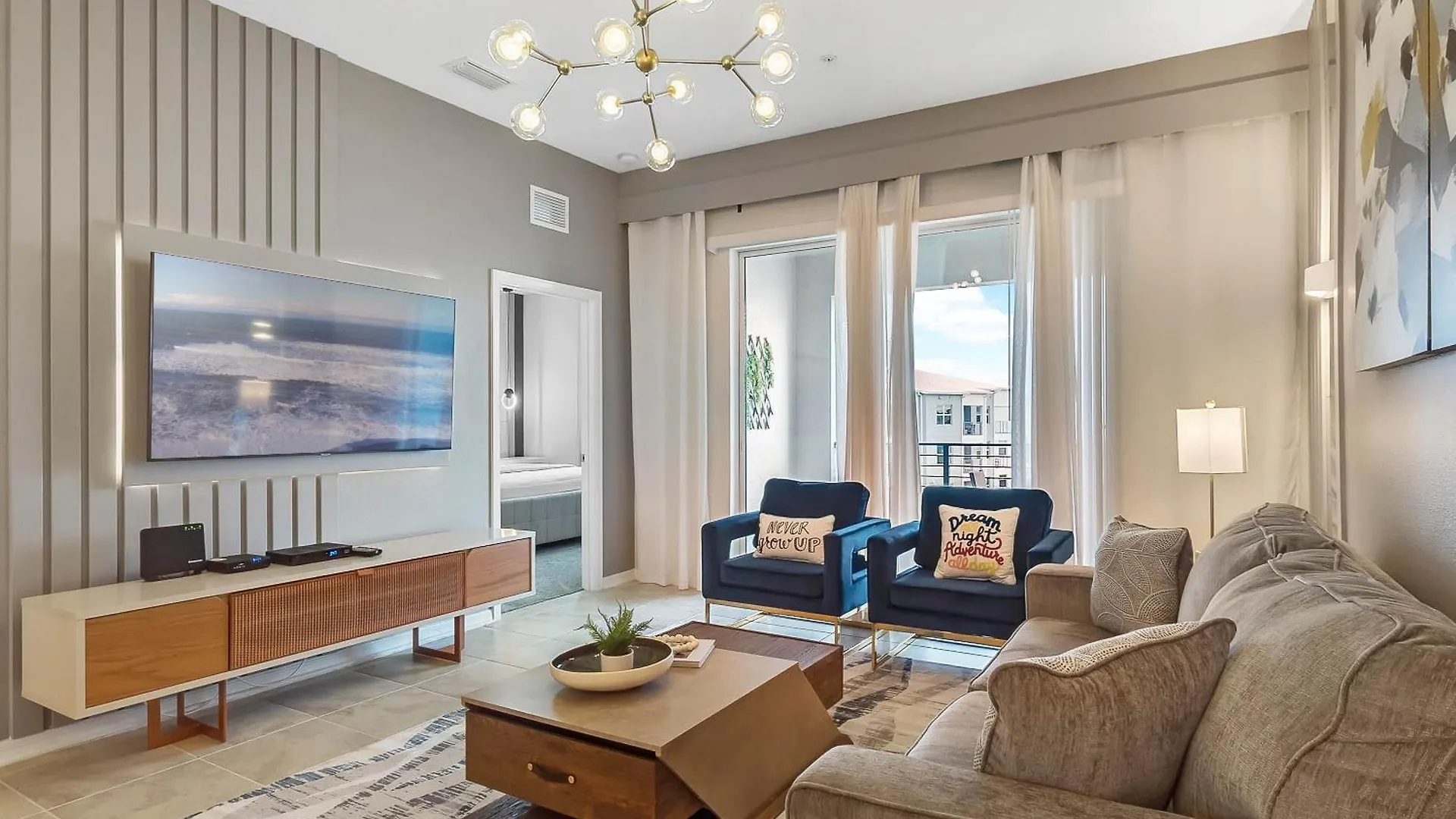 2 Bedrooms - 2 Bathrooms - Storey 3150-404 Pc