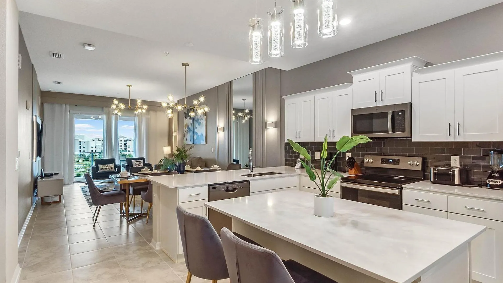 Apartment 2 Bedrooms - 2 Bathrooms - Storey 3150-404 Pc *