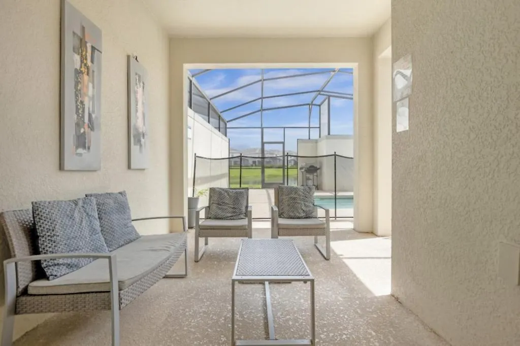 4 Bedrooms - 3 Bathrooms - Storey 3135 Pp * Kissimmee