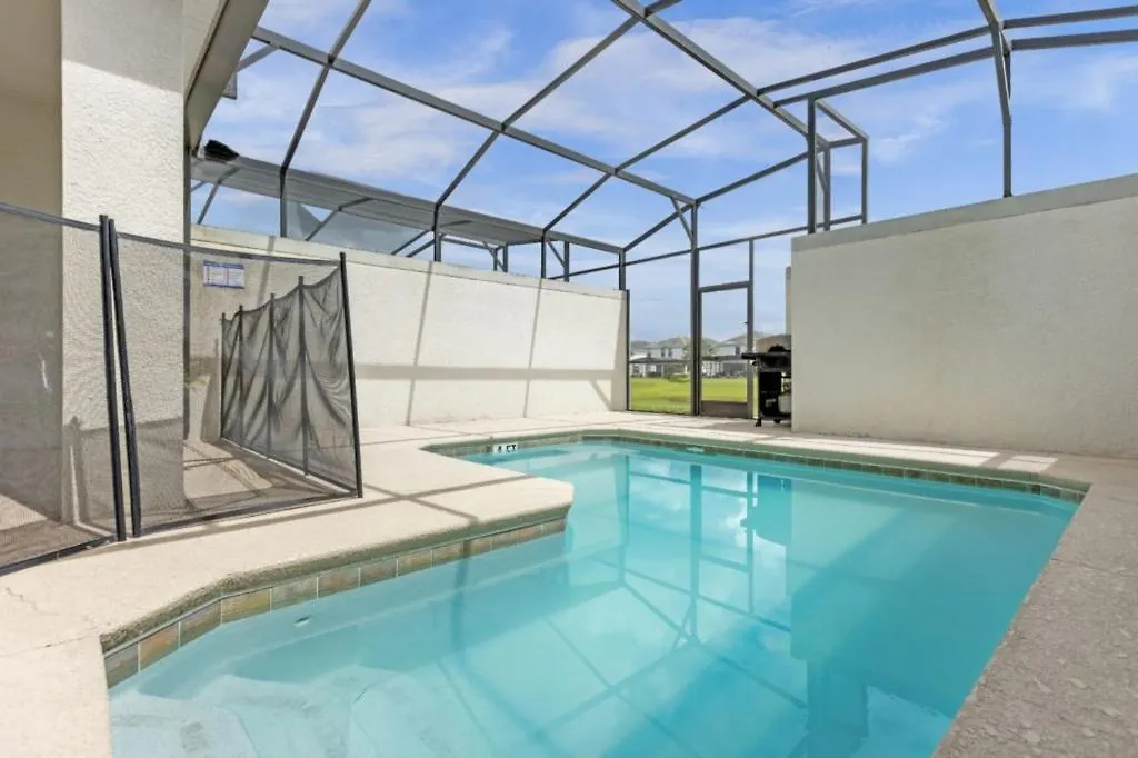 4 Bedrooms - 3 Bathrooms - Storey 3135 Pp Holiday home *