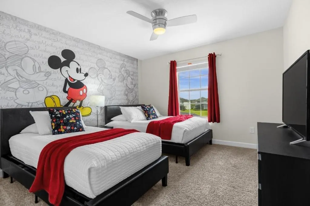 4 Bedrooms - 3 Bathrooms - Storey 3135 Pp Holiday home Kissimmee