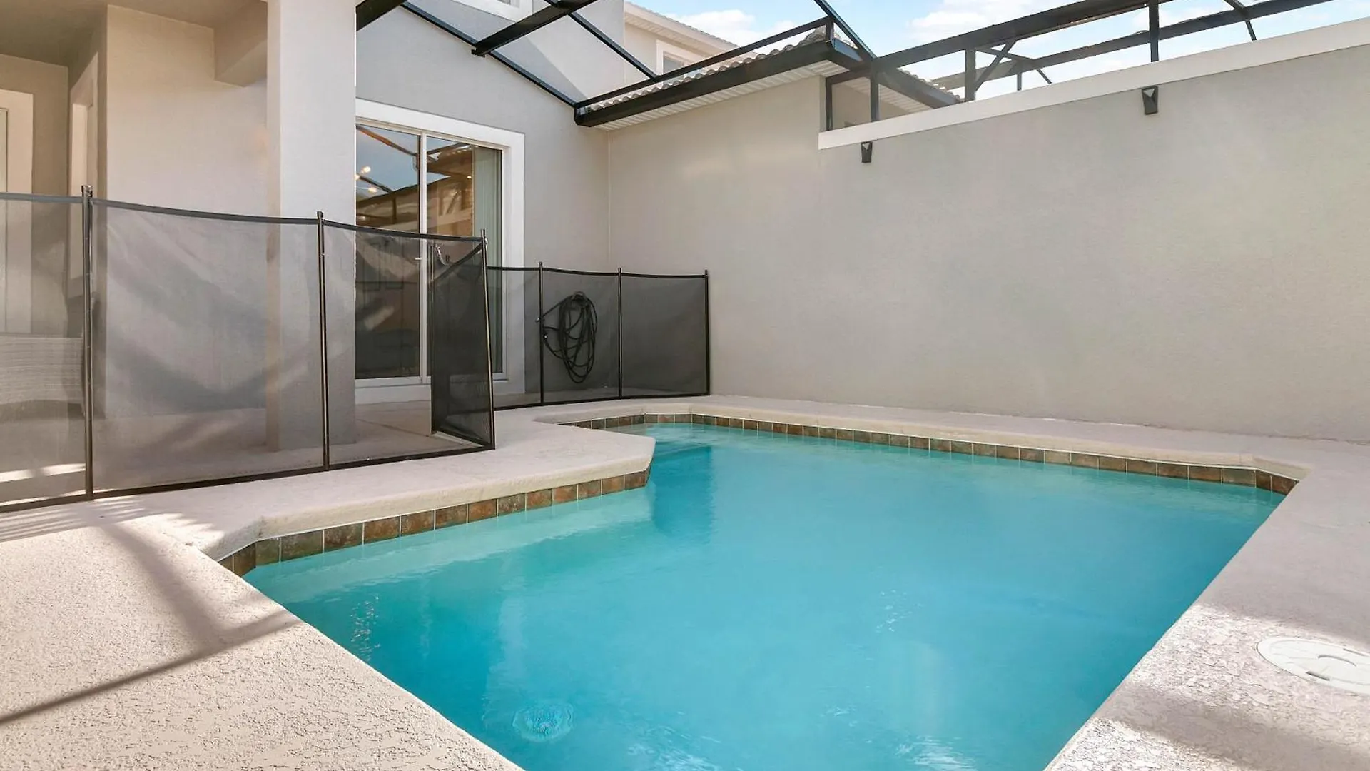 4 Bedrooms - 3 Bathrooms - Storey 4809 Ll Holiday home Kissimmee