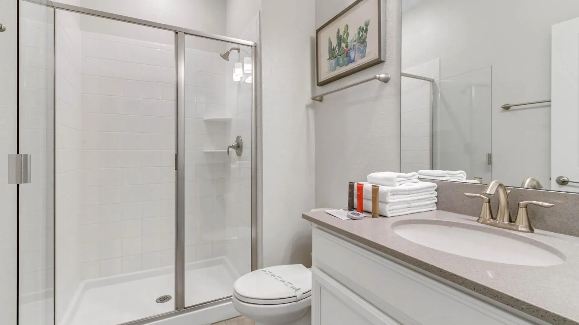 4 Bedrooms - 3 Bathrooms - Storey 4809 Ll * Kissimmee