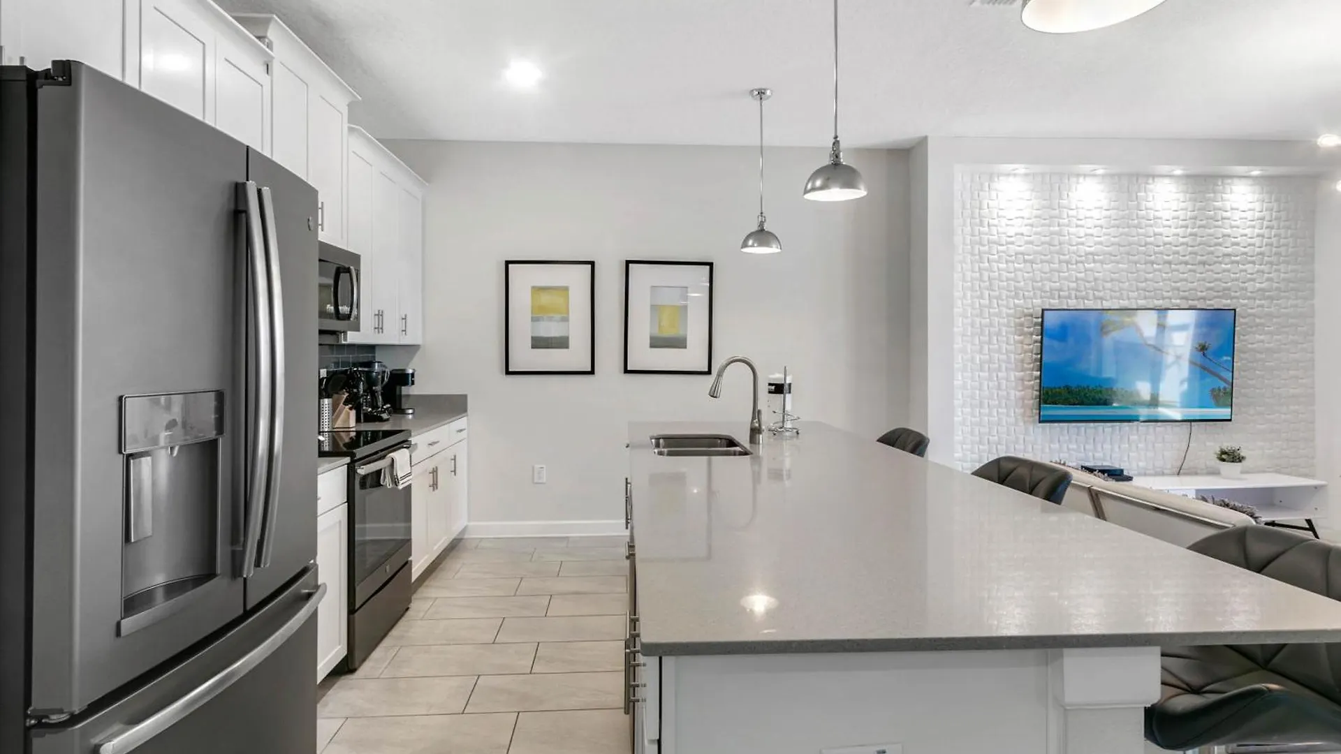 4 Bedrooms - 3 Bathrooms - Storey 4809 Ll *