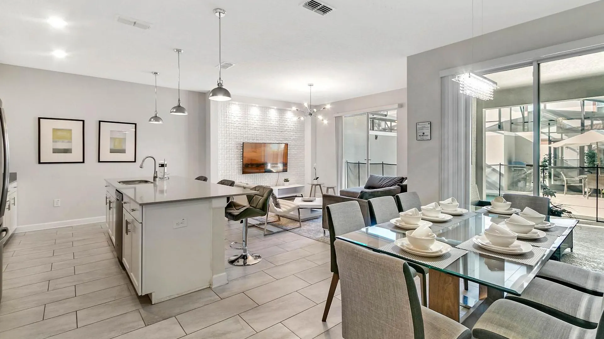 4 Bedrooms - 3 Bathrooms - Storey 4809 Ll *