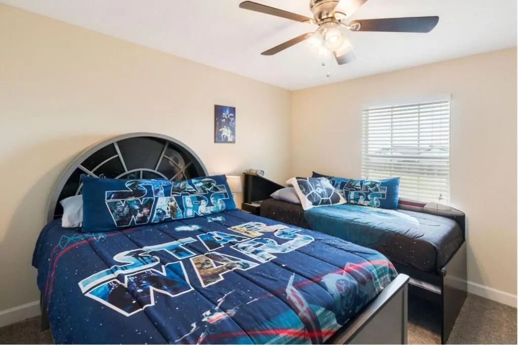4 Bedrooms - 3 Bathrooms - Storey 4853 Rc * Kissimmee