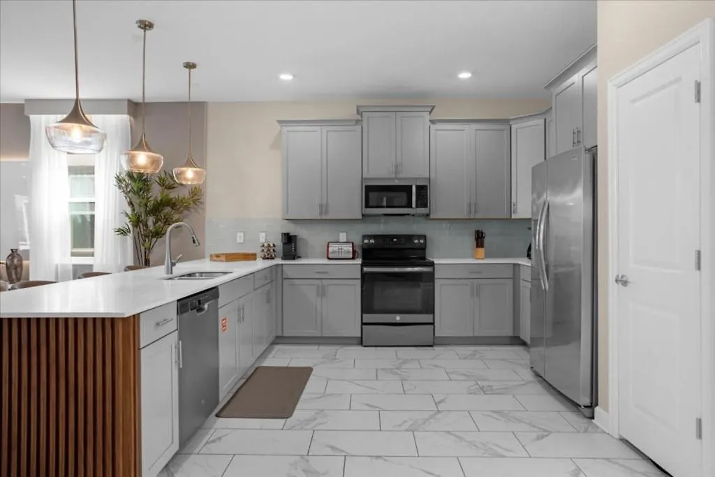 9 Bedroom- 5 Bathroom Champions Gate 851 Pb