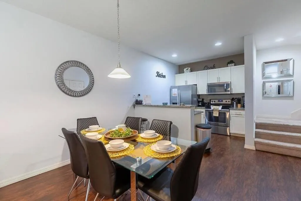 Enjoy A Cozy 3 Br/clubhouse/near And 度假居