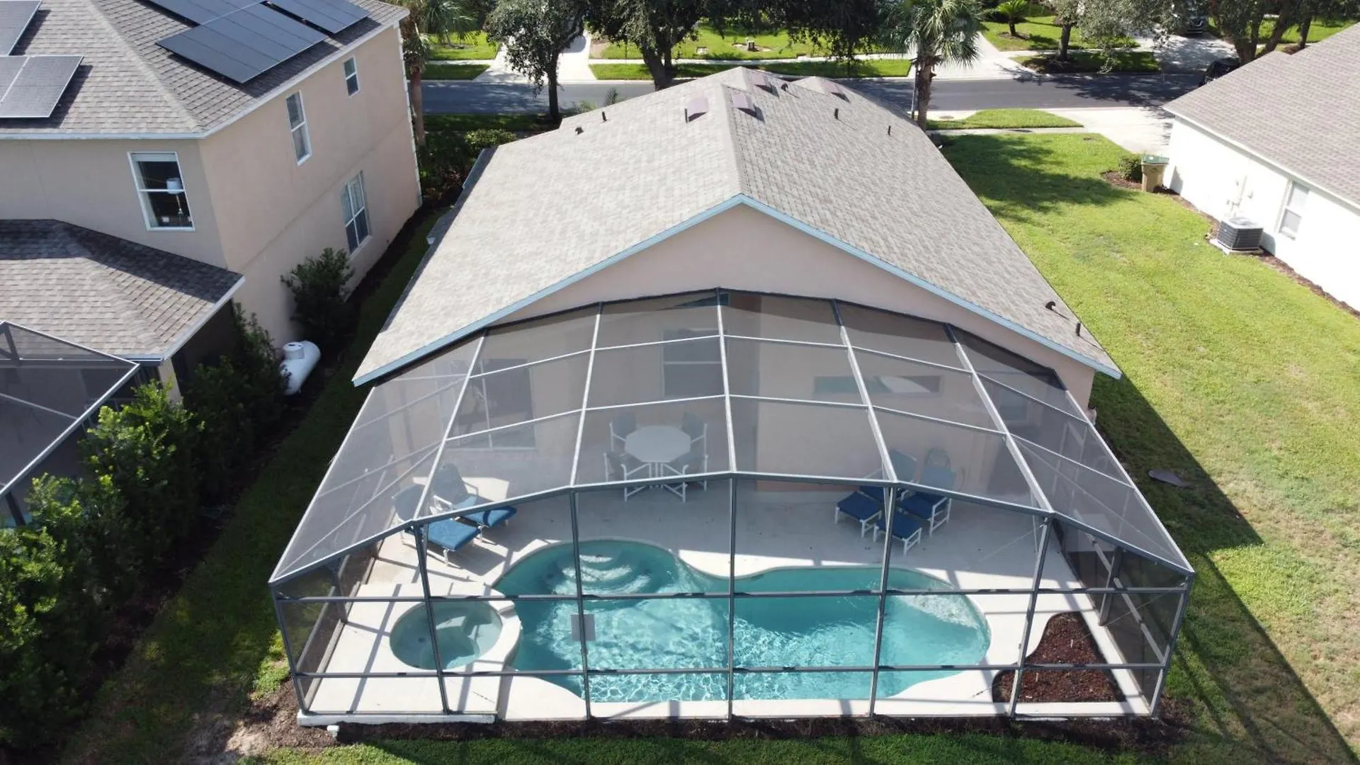 Emerald Island 4 Bed Mins To *