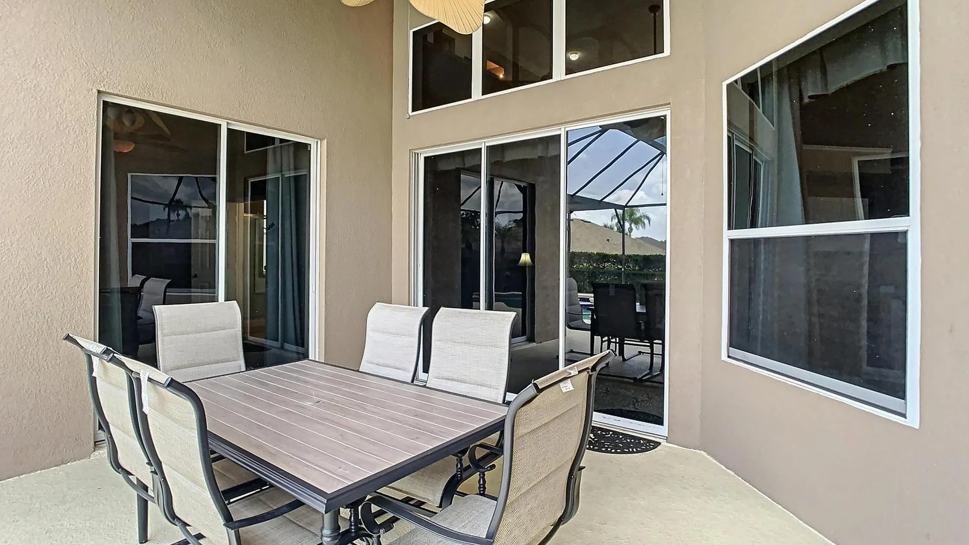 Six Bed Close To In Gated Community Villa Four Corners