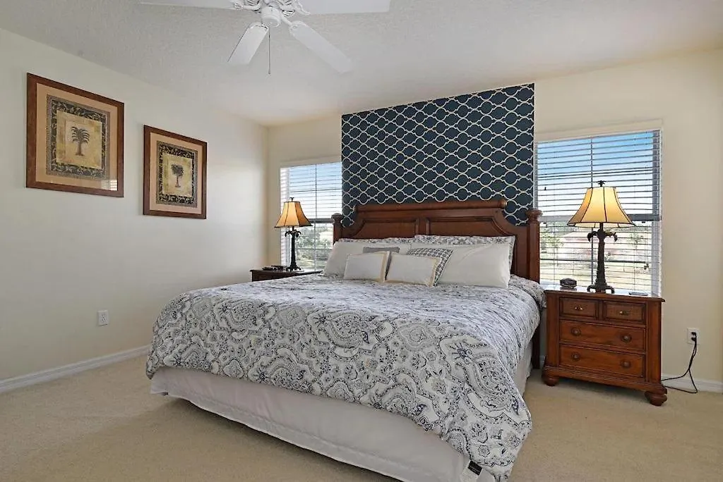 Luxury With Large Private South Facing Pool * Kissimmee