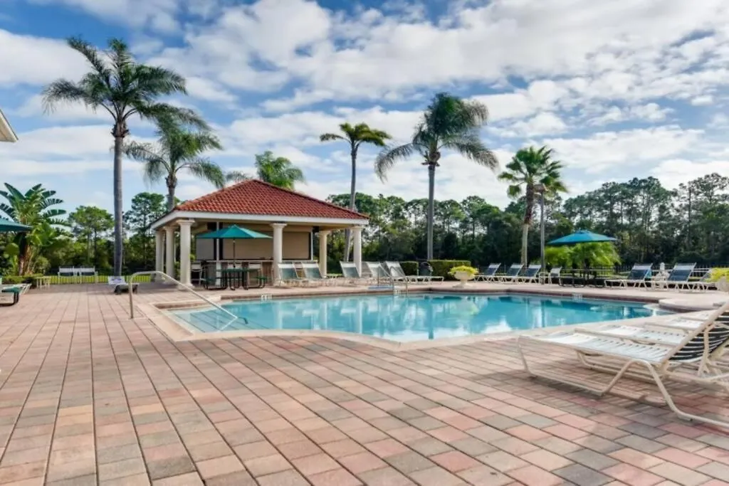 度假居 Lakefront 6br Pool Near