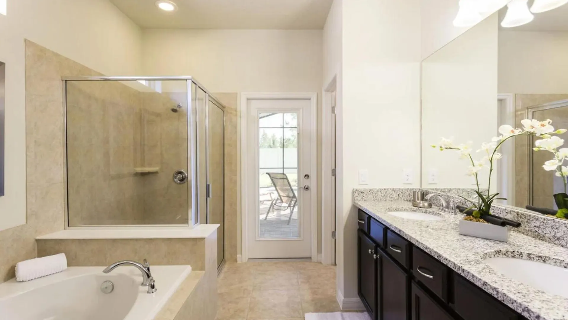 Experience Luxury In Gorgeous 8-bedroom At Golf Holiday home Kissimmee