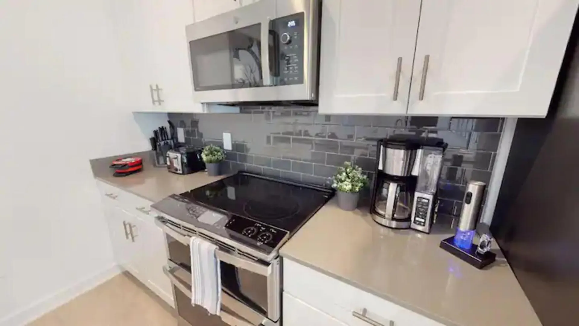 Apartment Experience The Magic Of Right At Your Doorstep With Our Large Pool & House Kissimmee