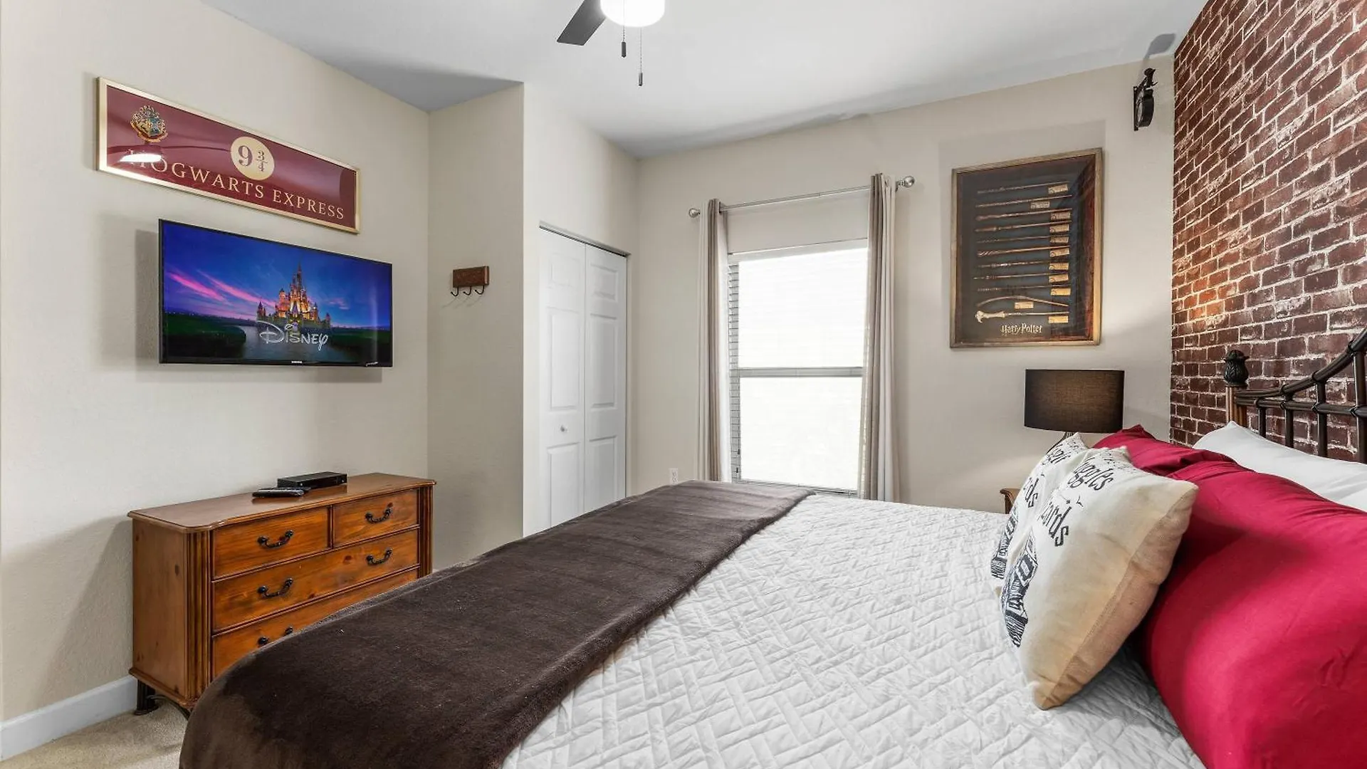 Themed Bedrooms Area 3br Lr2960 *