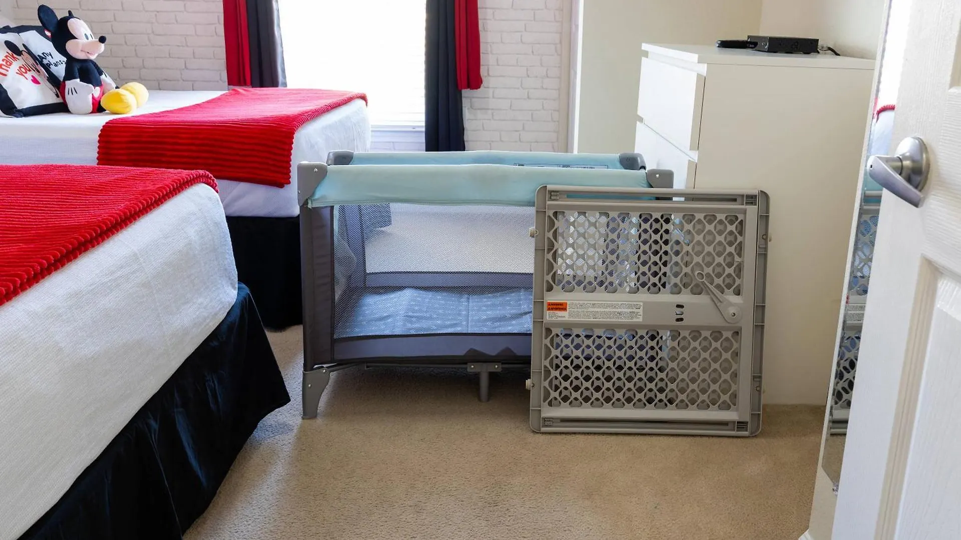Themed Bedrooms Area 3br Lr2960