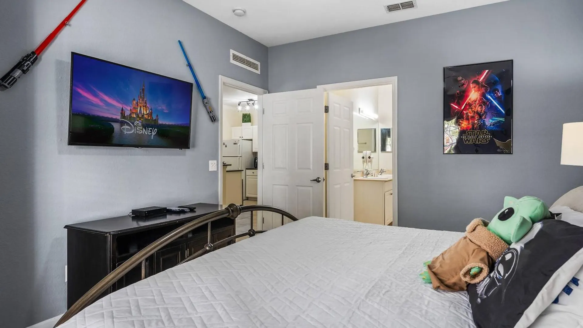 Themed Bedrooms Area 3br Lr2960 *