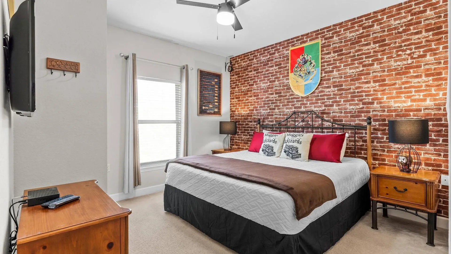 Themed Bedrooms Area 3br Lr2960