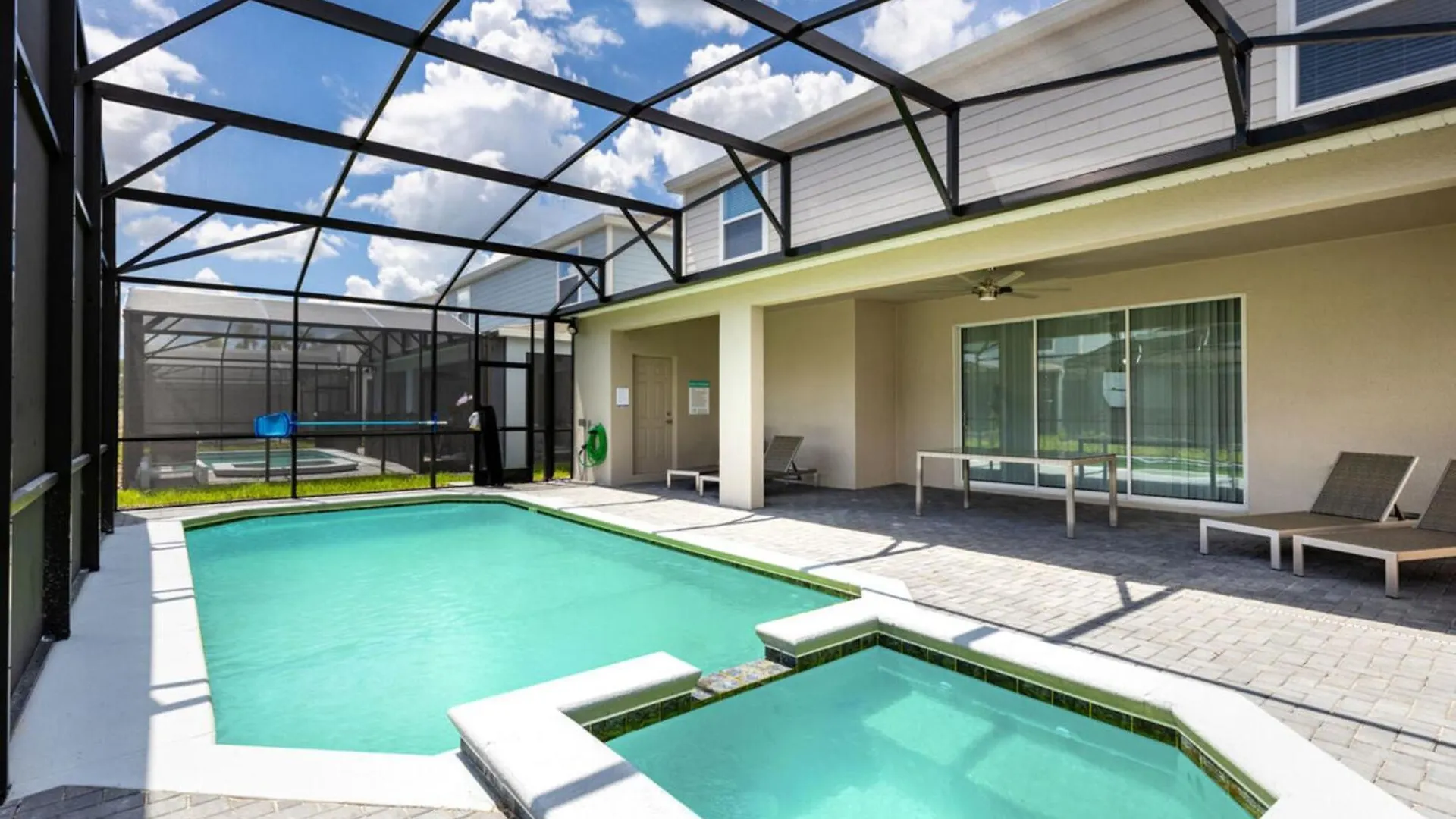 Certainly Take Advantage Of Those Reduced Rates! Holiday home *