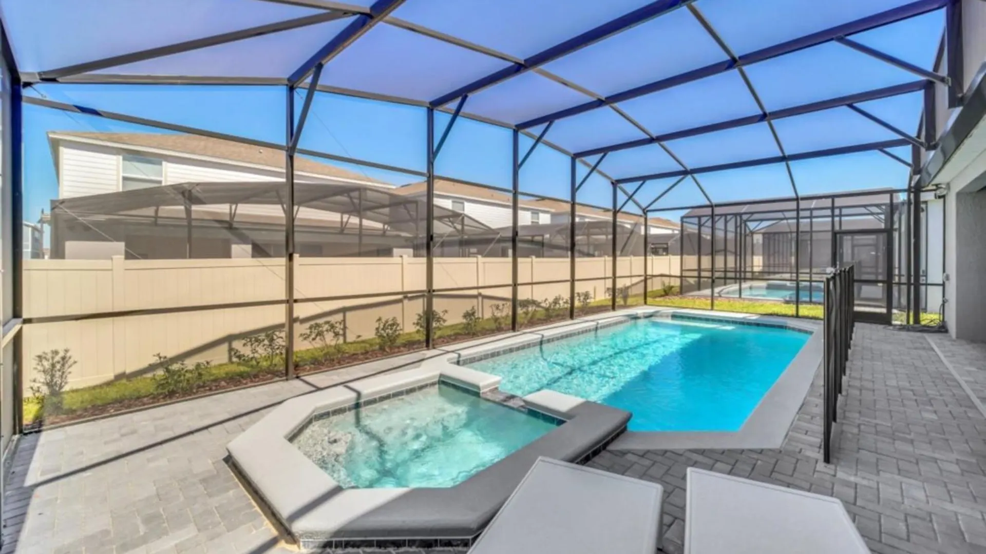 Delight Indoor 10bed Free Acces To *