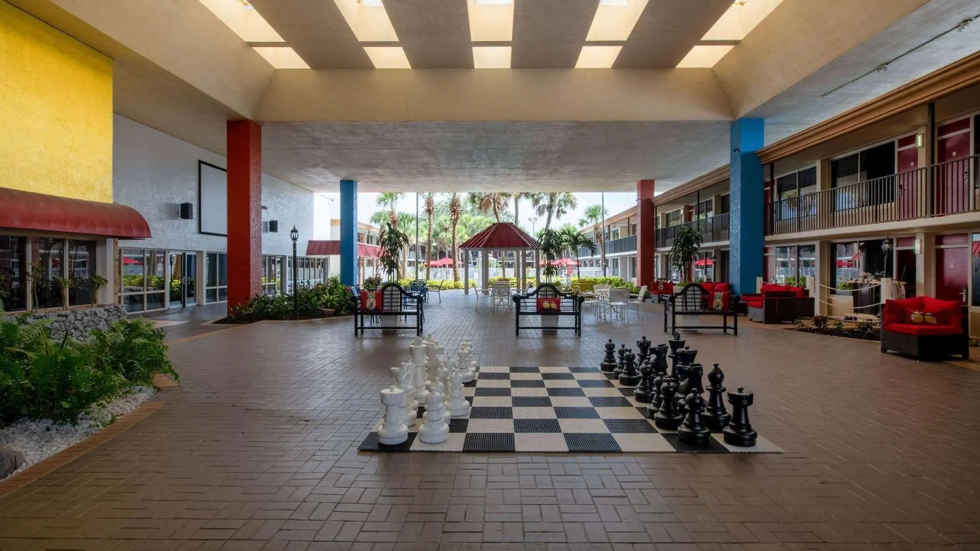 Ramada By Wyndham Kissimmee Gateway - Free Theme Park Shuttle Otel Four Corners