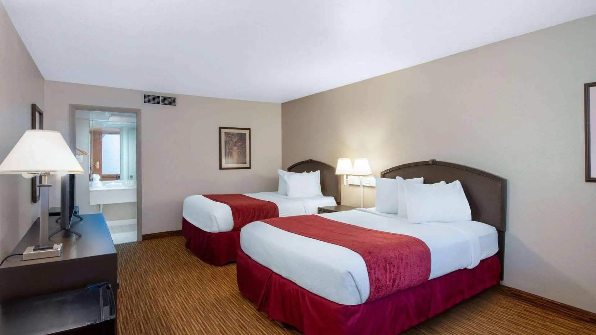 Otel Ramada By Wyndham Kissimmee Gateway - Free Theme Park Shuttle Four Corners