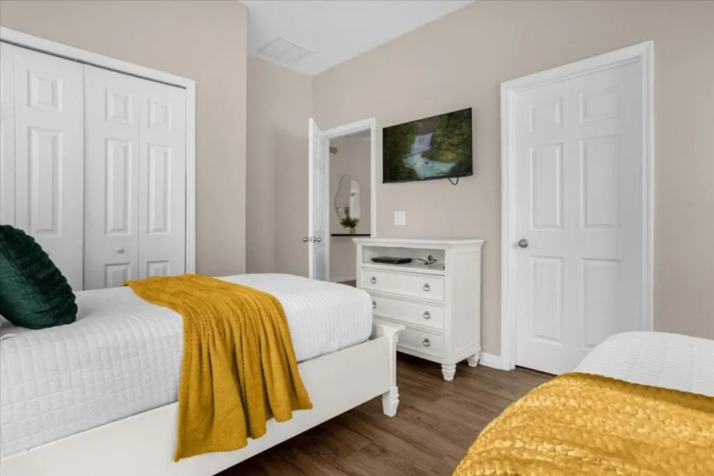 4 Bedrooms - 4 Bathrooms - Bella Vida 440 Lf