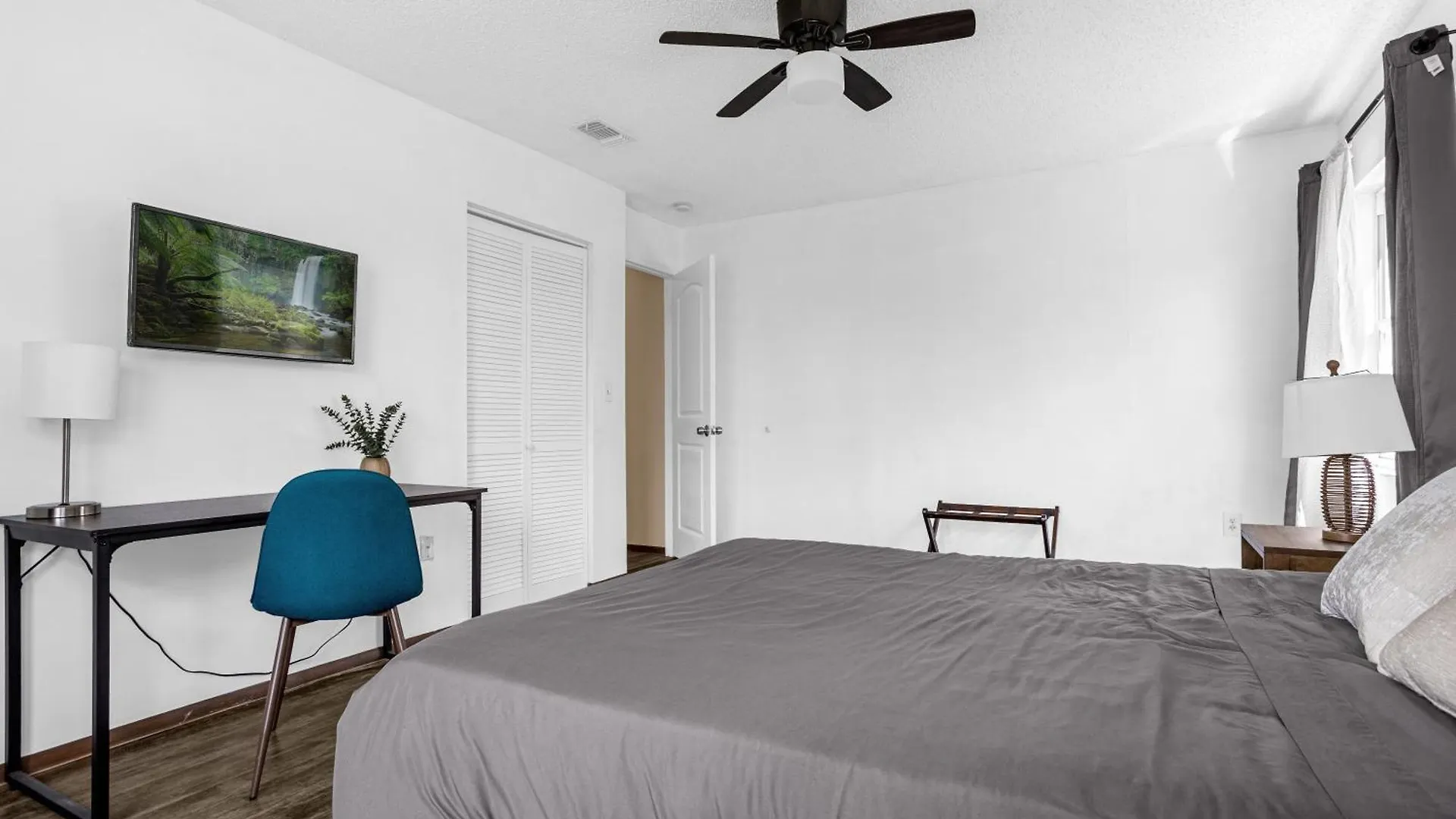 Amazing Blue Private Pool 4br House Near