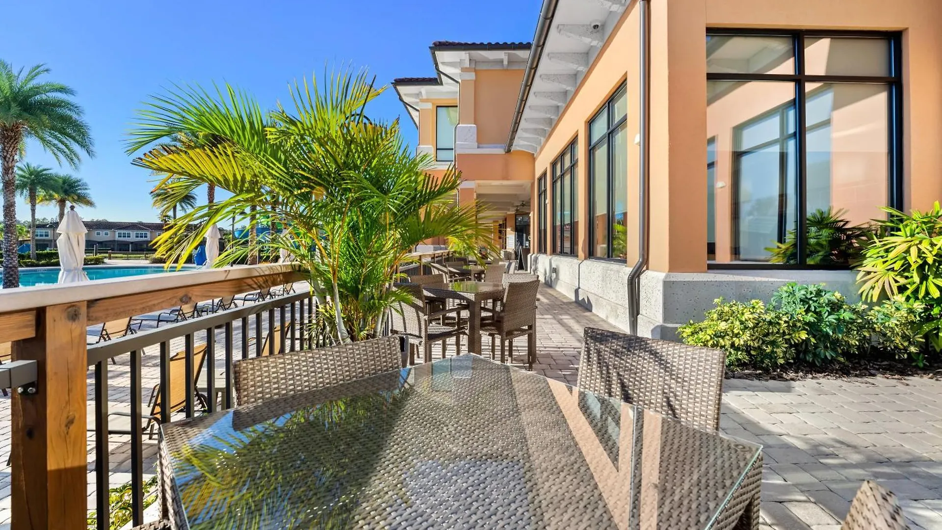 4 Bedroom Hot Tub Cozy Decor @ Regal Oaks Ro2761n 度假居 基西米