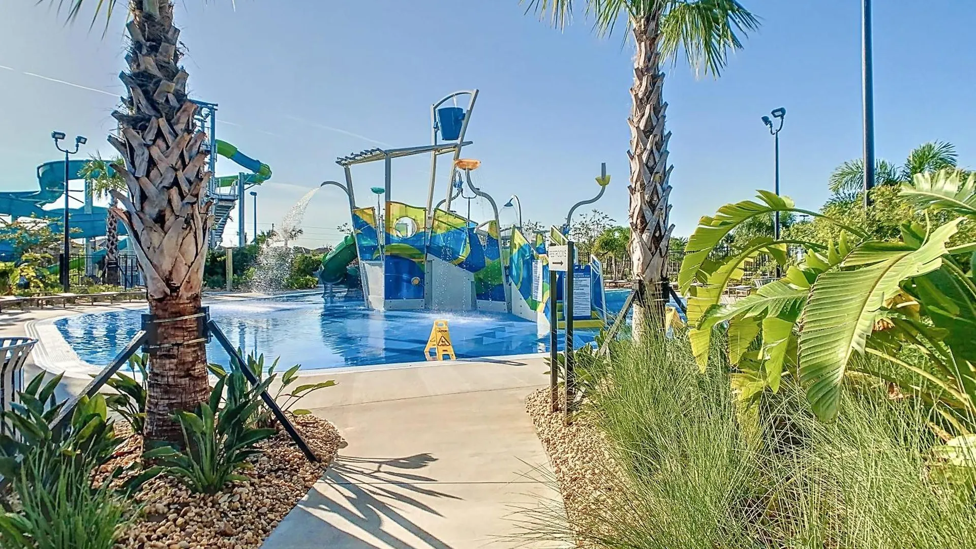 Thematic 2br With Waterpark *