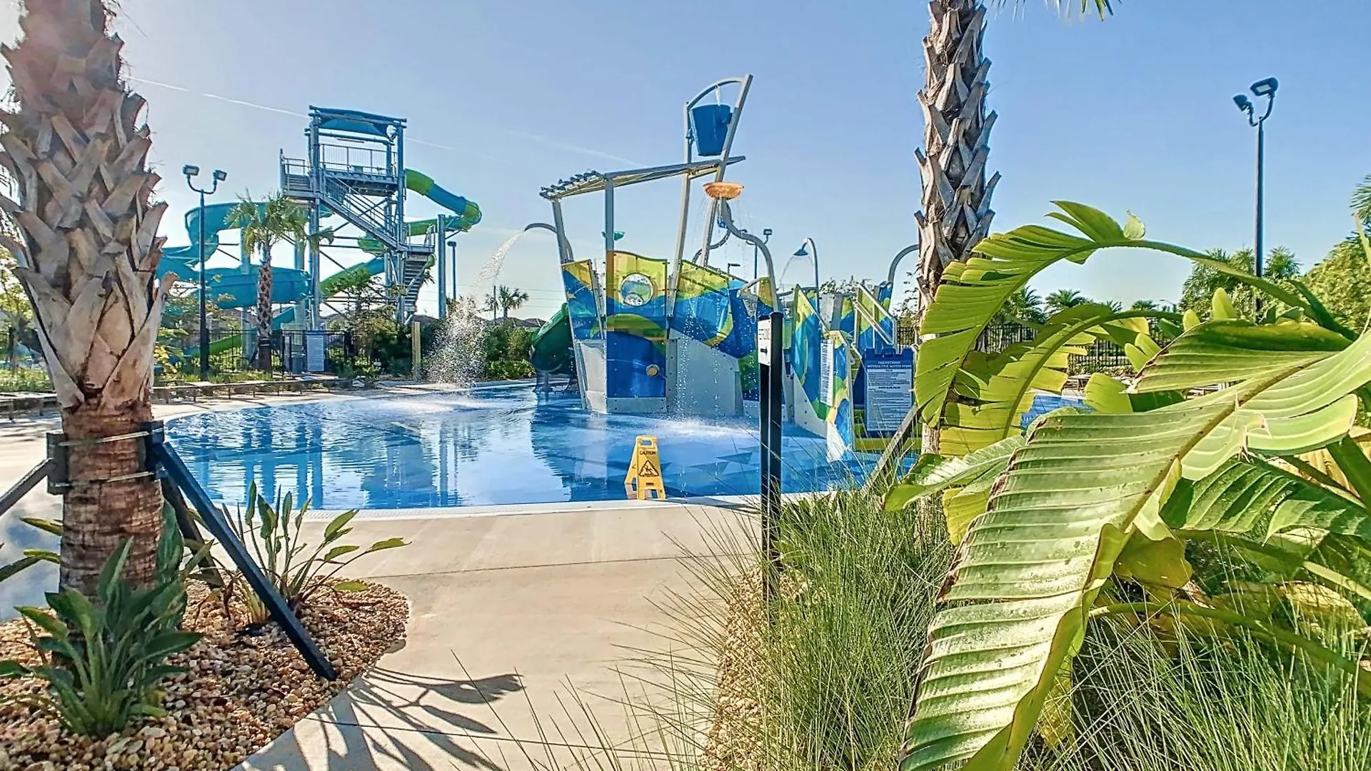 Thematic 2br With Waterpark *