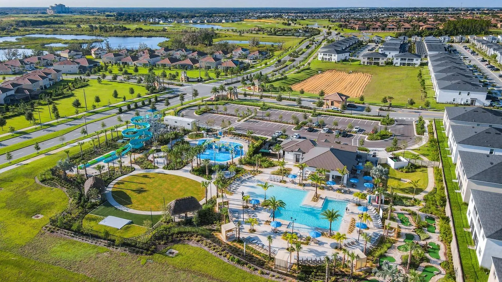 Thematic 2br With Waterpark