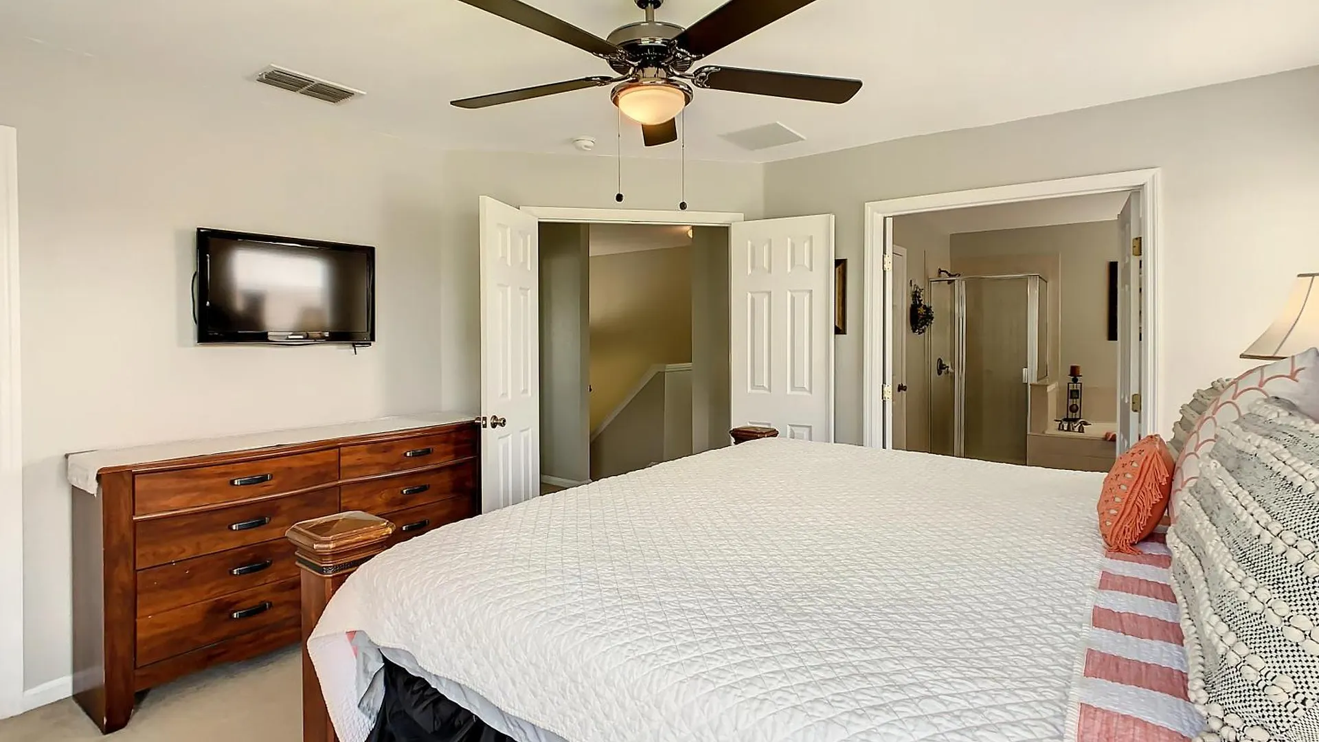 - Great Value- Pool, Free Heat. * Kissimmee