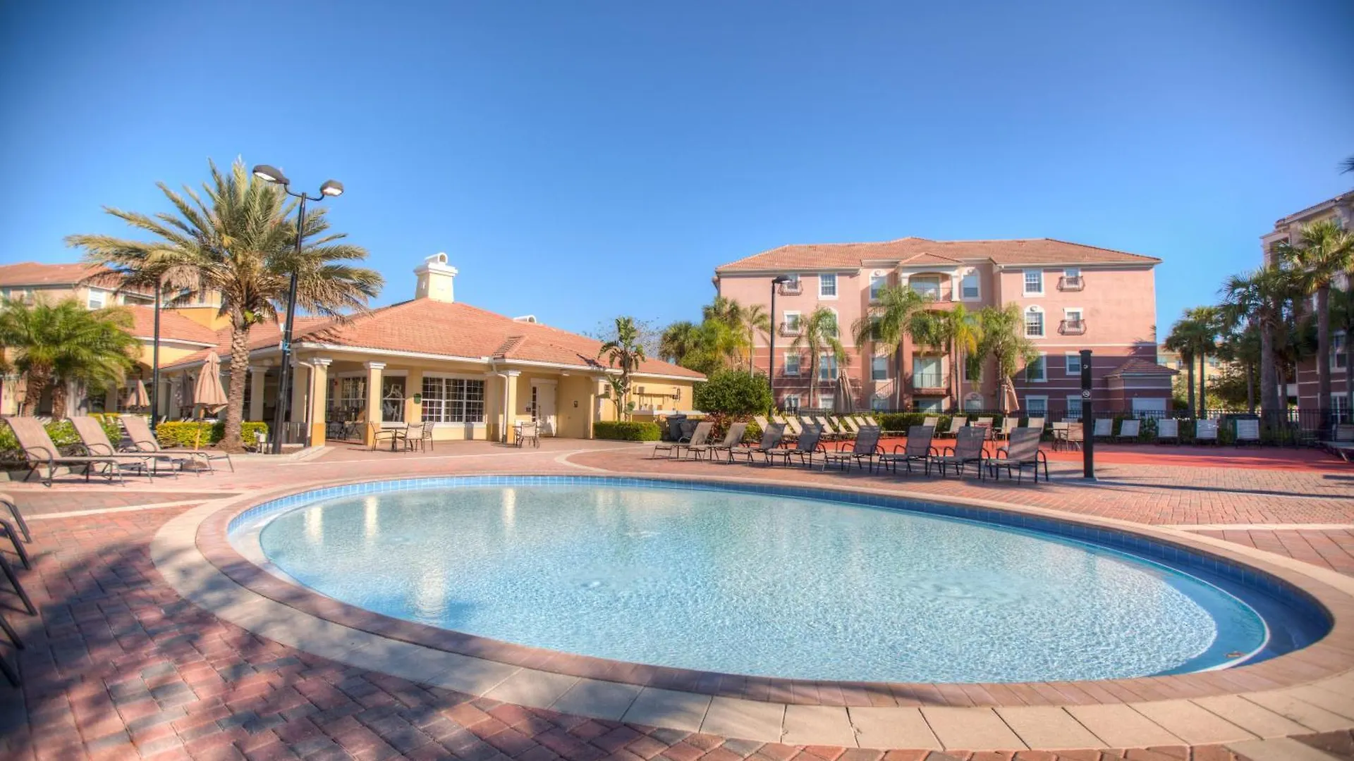 Spacious Townhome Wpatio Garage Sleeps10 Holiday home *