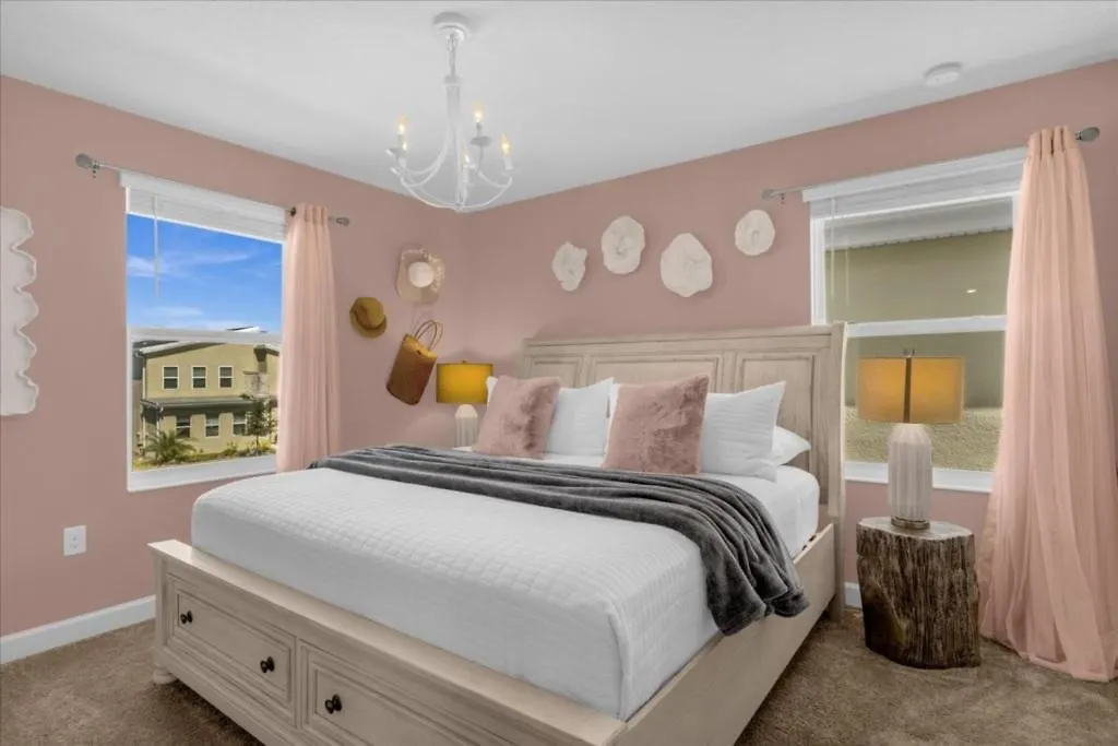 8 Bedroom- 5 Bathroom Storey 2862 Bd Holiday home Kissimmee